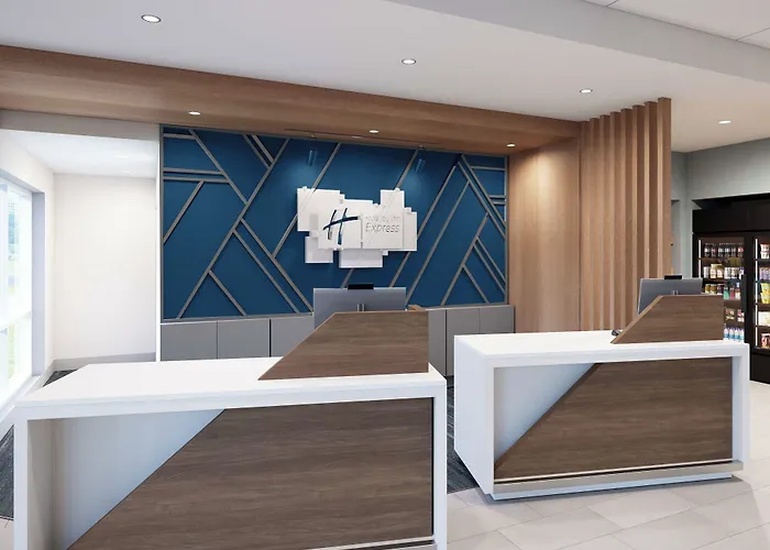 Express & Chicago - By Ihg Hotel