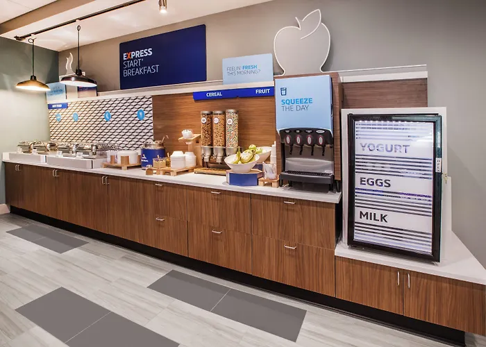 Hotel Express & Chicago - By Ihg